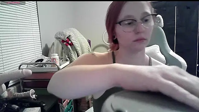 Snapshot of LilyFoxxx chatting on 01.19.25 LilyFoxxx online show from 01.19.25
