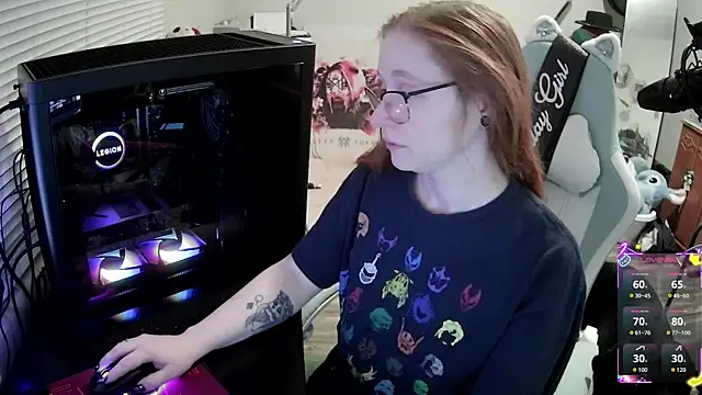 LilyFoxxx online show from 11.26.25