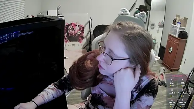 LilyFoxxx online show from 12.19.25