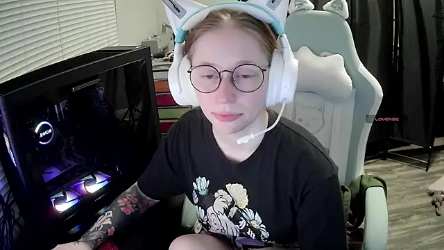 LilyFoxxx online show from 07.25.26