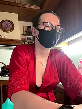 Snapshot of MoonKseni chatting on 12.03.24 MoonKseni online show from 12.03.24