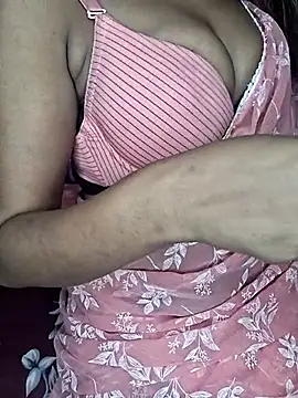 Snapshot of Aaliyalove1 chatting on 02.24.25 Aaliyalove1 online show from 02.24.25