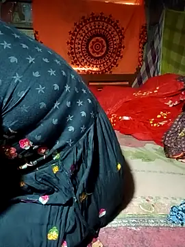 Snapshot of Super-Couple chatting on 03.05.25 Super-Couple online show from 03.05.25