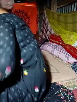 Snapshot of Super-Couple chatting on 03.09.25 Super-Couple online show from 03.09.25