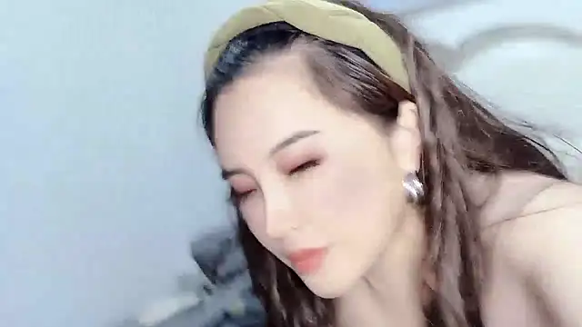 qiaomm online show from 12.10.24