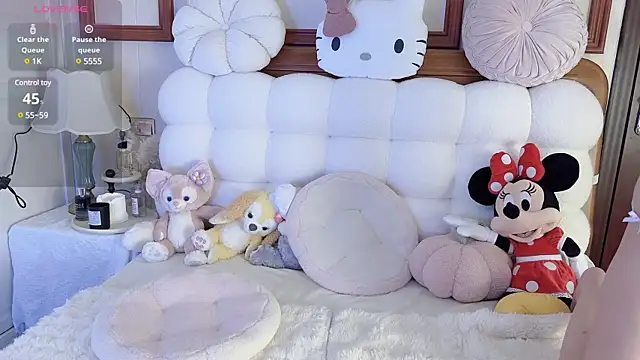 Unique-yiyi online show from 12.26.24