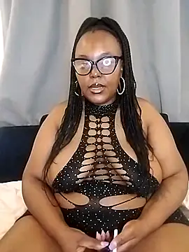 Snapshot of CHERRYYUMMY chatting on 10.20.25 CHERRYYUMMY online show from 10.20.25