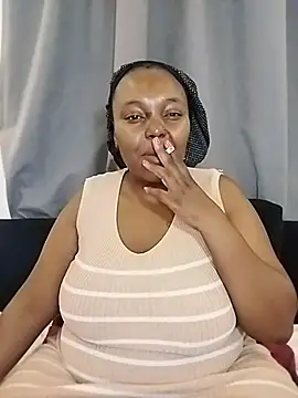 Snapshot of CHERRYYUMMY chatting on 10.23.25 CHERRYYUMMY online show from 10.23.25