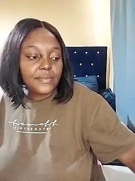 Snapshot of CHERRYYUMMY chatting on 11.02.25 CHERRYYUMMY online show from 11.02.25