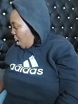 Snapshot of CHERRYYUMMY chatting on 11.03.25 CHERRYYUMMY online show from 11.03.25