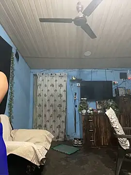 Snapshot of Black_Glow chatting on 01.11.25 Black Glow online show from 01.11.25