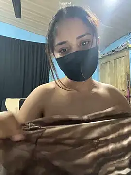 Snapshot of Black_Glow chatting on 01.14.25 Black Glow online show from 01.14.25