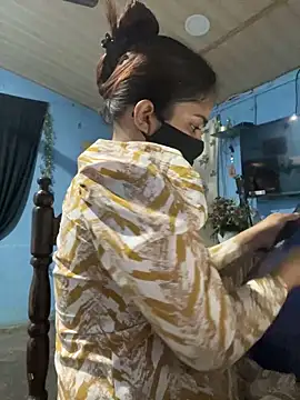 Snapshot of Black_Glow chatting on 03.01.25 Black Glow online show from 03.01.25