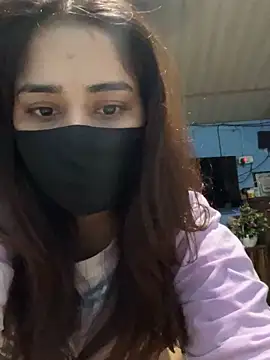 Snapshot of Black_Glow chatting on 03.07.25 Black Glow online show from 03.07.25