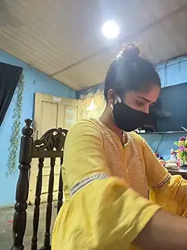 Snapshot of Black_Glow chatting on 03.21.25 Black Glow online show from 03.21.25