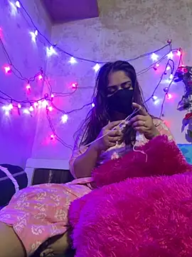 Snapshot of Black_Glow chatting on 09.11.25 Black Glow online show from 09.11.25