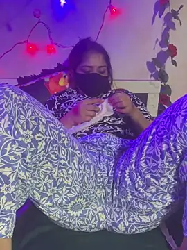 Snapshot of Black_Glow chatting on 09.14.25 Black Glow online show from 09.14.25