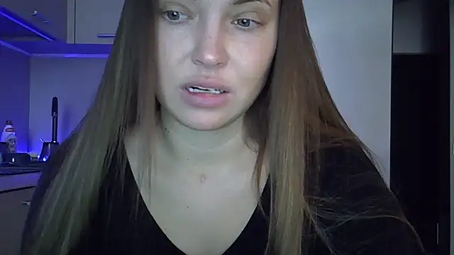 Lucky Anna online show from 03.15.26