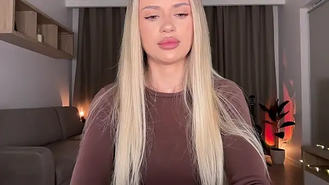 Snapshot of Julia_RL chatting on 10.01.25 Julia RL online show from 10.01.25