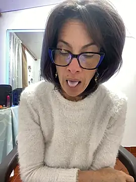 Snapshot of Goddess-Love- chatting on 05.11.26 Goddess-Love- online show from 05.11.26