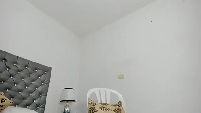 Snapshot of Amir_mikelsen chatting on 02.08.25 Amir mikelsen online show from 02.08.25