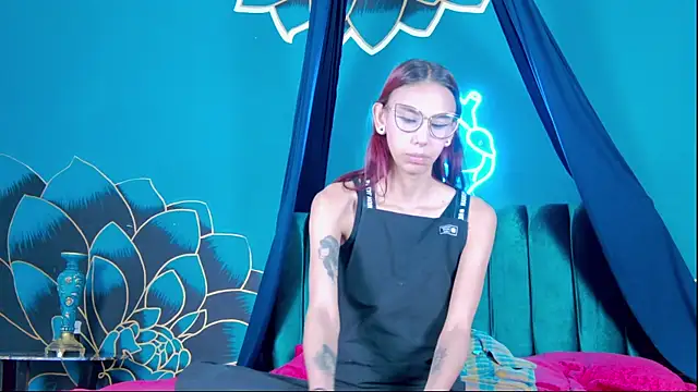 Lunamistyc online show from 10.08.25