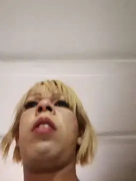 blondebitchlitle online show from 03.01.25