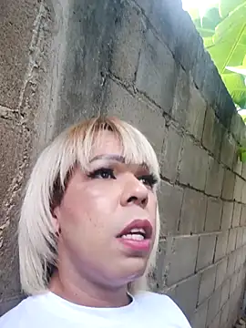 blondebitchlitle online show from 12.04.25