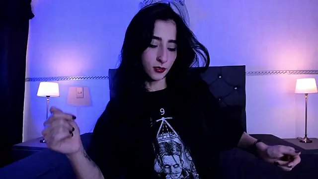 Snapshot of RomeroMoon chatting on 12.04.24 RomeroMoon online show from 12.04.24