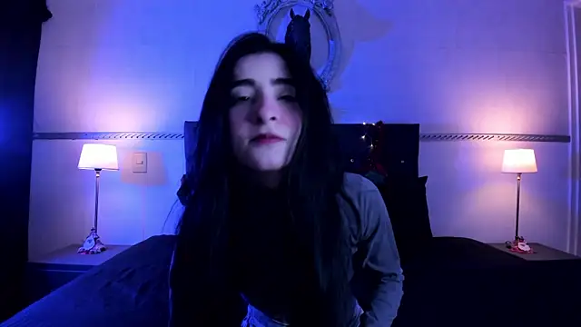 Snapshot of RomeroMoon chatting on 12.24.24 RomeroMoon online show from 12.24.24