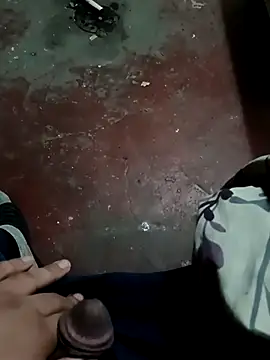 Snapshot of dvaughn3117 chatting on 12.13.24 dvaughn3117 online show from 12.13.24