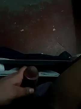 Snapshot of dvaughn3117 chatting on 01.01.25 dvaughn3117 online show from 01.01.25