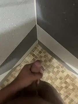 Snapshot of mylovetr1 chatting on 12.21.24 mylovetr1 online show from 12.21.24