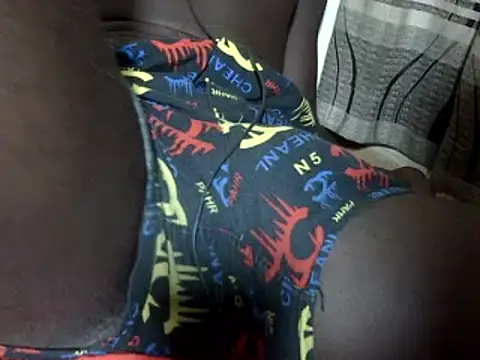 Snapshot of kingmaestro_ chatting on 03.03.25 kingmaestro online show from 03.03.25