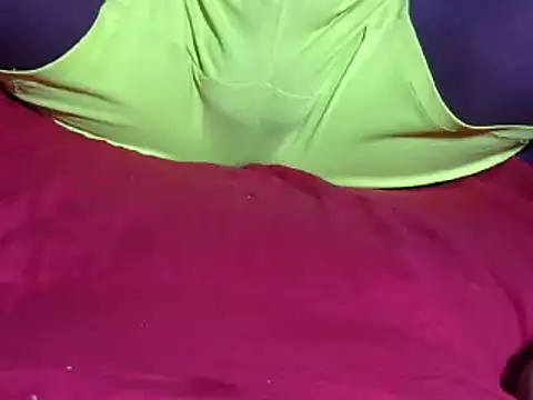 Snapshot of kingmaestro_ chatting on 03.10.25 kingmaestro online show from 03.10.25