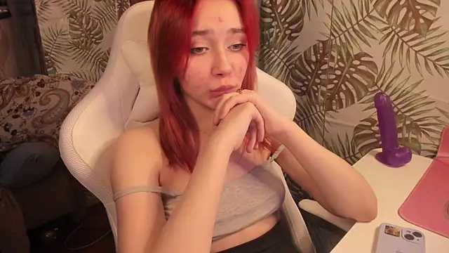 Snapshot of SweetLinaa chatting on 01.04.25 SweetLinaa online show from 01.04.25