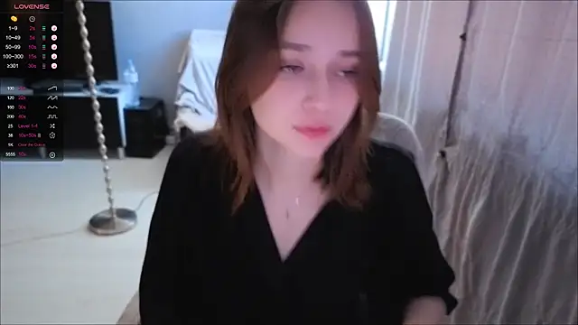SweetLinaa online show from 04.27.26