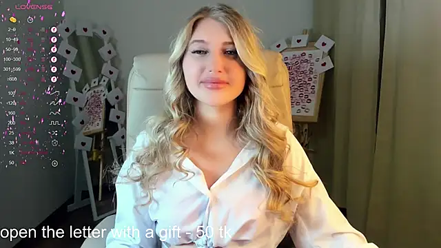 Evacadooo online show from 02.18.25