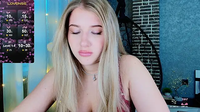 Evacadooo online show from 11.26.25