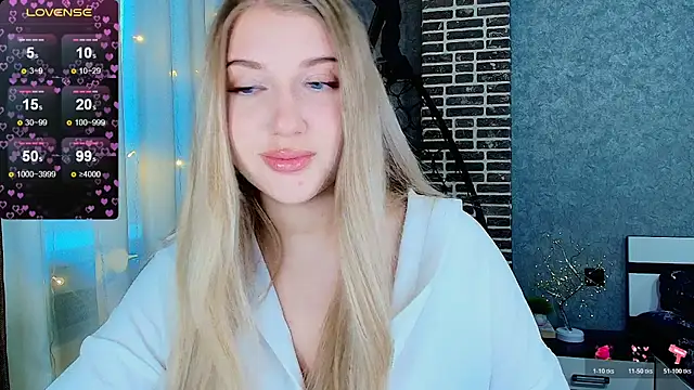 Evacadooo online show from 11.27.25