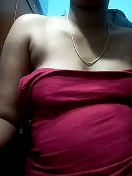 Snapshot of Tamillminnal chatting on 01.14.25 Tamillminnal online show from 01.14.25