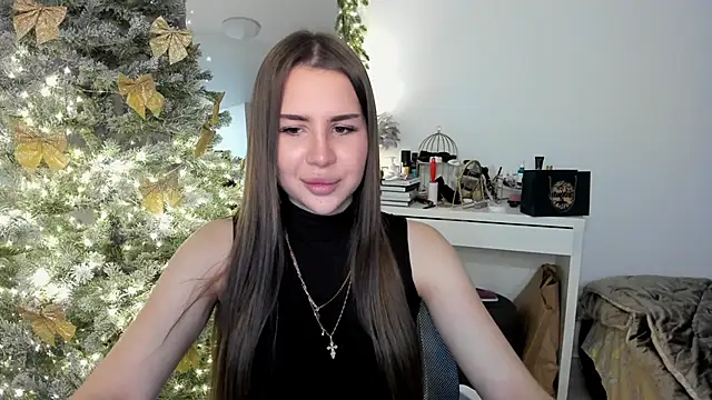 Snapshot of SuraMune chatting on 01.09.25 SuraMune online show from 01.09.25