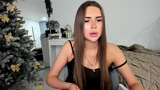 Snapshot of SuraMune chatting on 01.23.25 SuraMune online show from 01.23.25