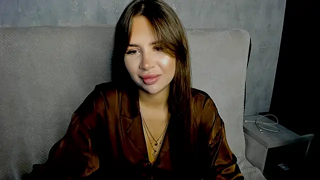 Snapshot of SuraMune chatting on 10.17.25 SuraMune online show from 10.17.25