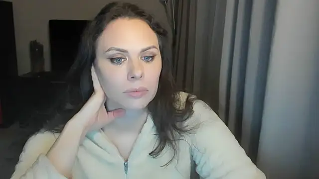 MollyCheiz online show from 04.25.26