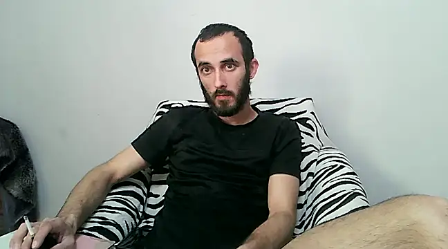 Snapshot of kisandgioni chatting on 03.08.25 kisandgioni online show from 03.08.25