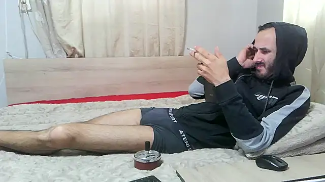 Snapshot of kisandgioni chatting on 03.17.25 kisandgioni online show from 03.17.25