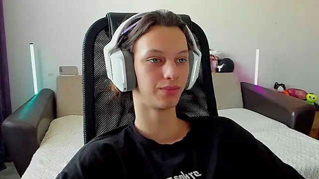 Ostin meow online show from 02.20.26