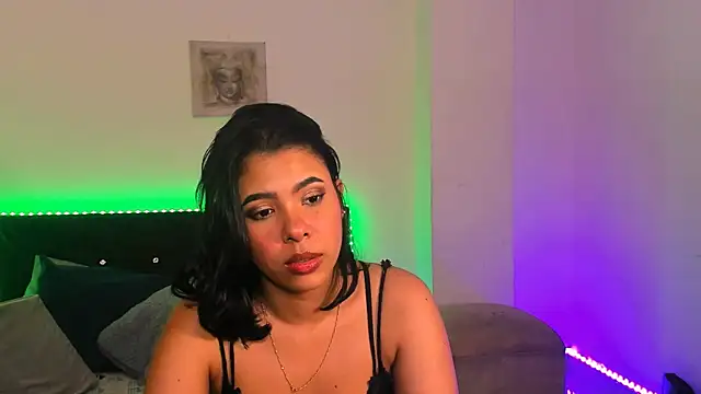 Snapshot of sharon_and_myke chatting on 12.03.24 sharon and myke online show from 12.03.24