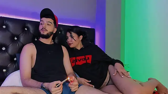 Snapshot of sharon_and_myke chatting on 12.31.24 sharon and myke online show from 12.31.24